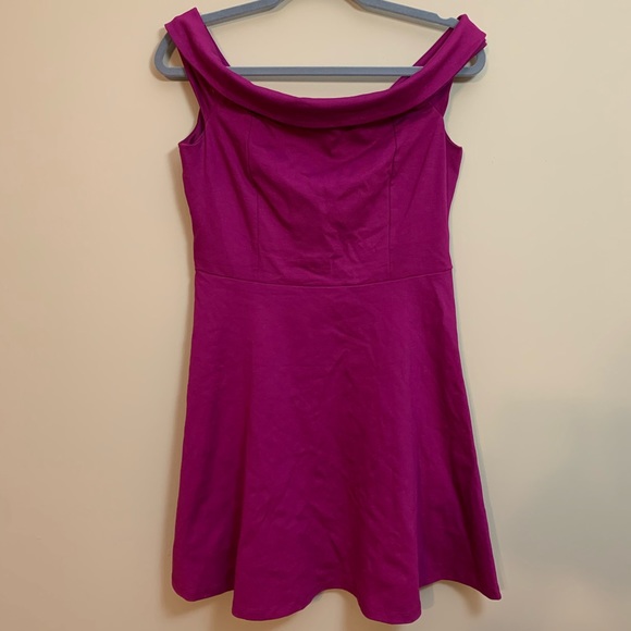 Lulus Dresses & Skirts - Lulus Off The Shoulder Dress Size Large